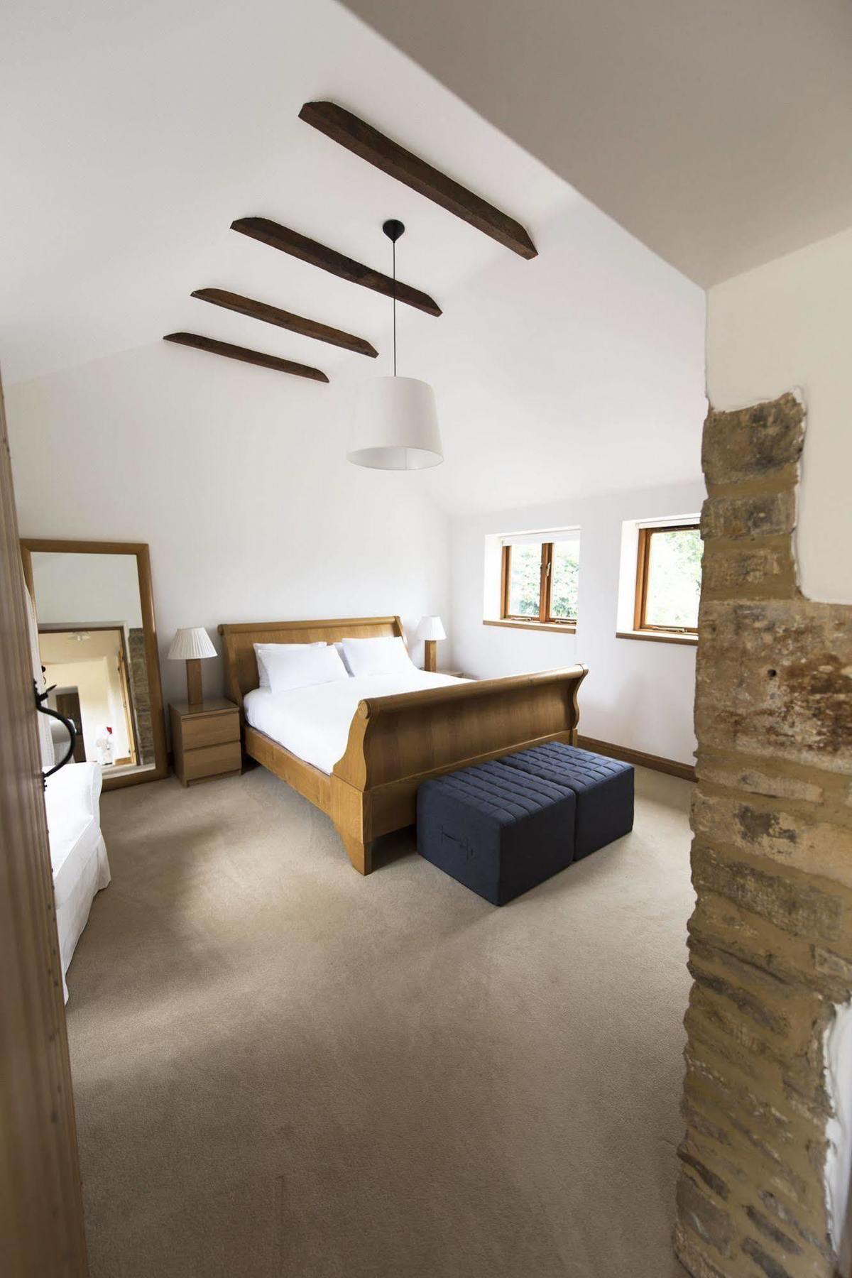 Villa Whitley Coach House Exterior foto
